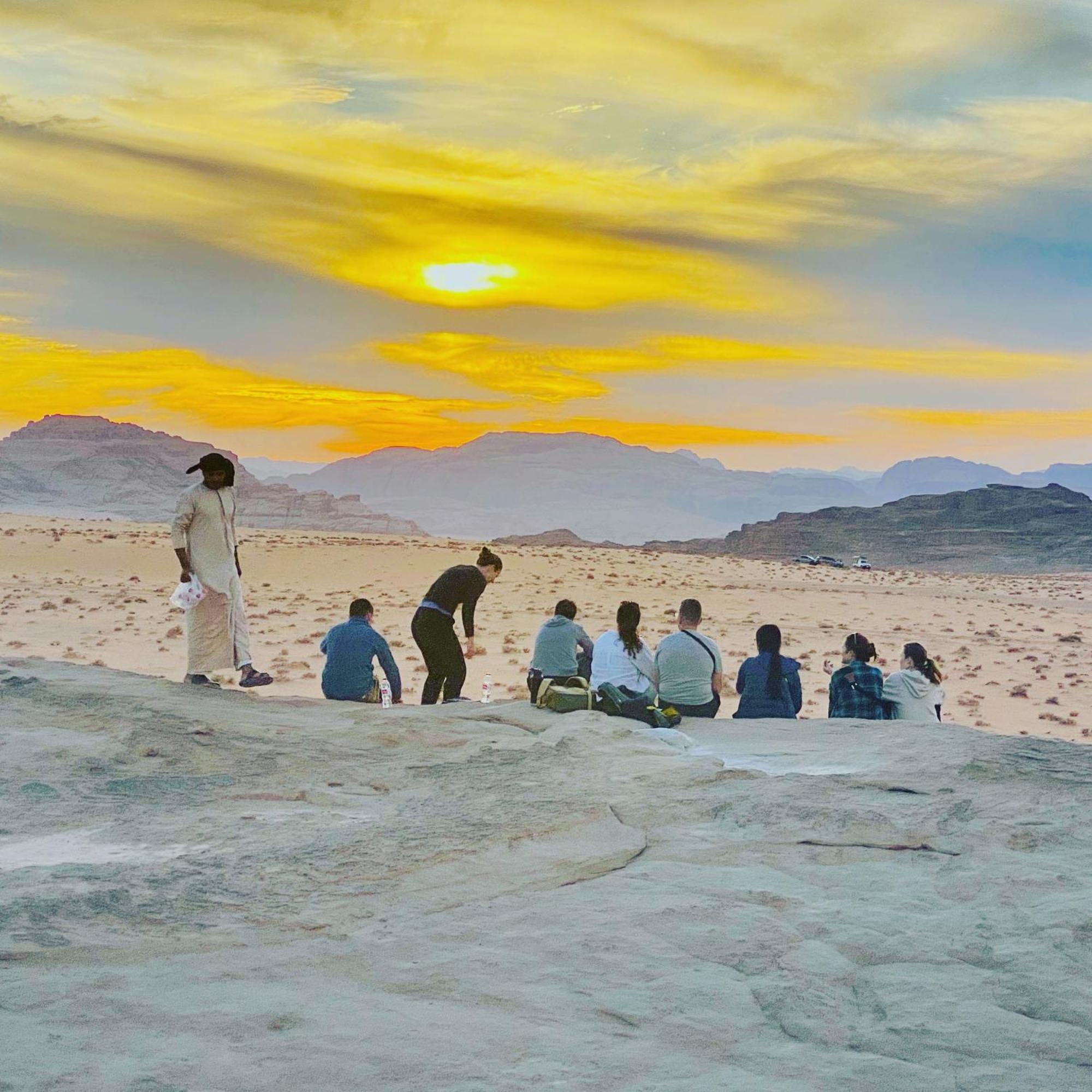 مبيت وإفطار وادي رم Bedouin Memories Camp المظهر الخارجي الصورة